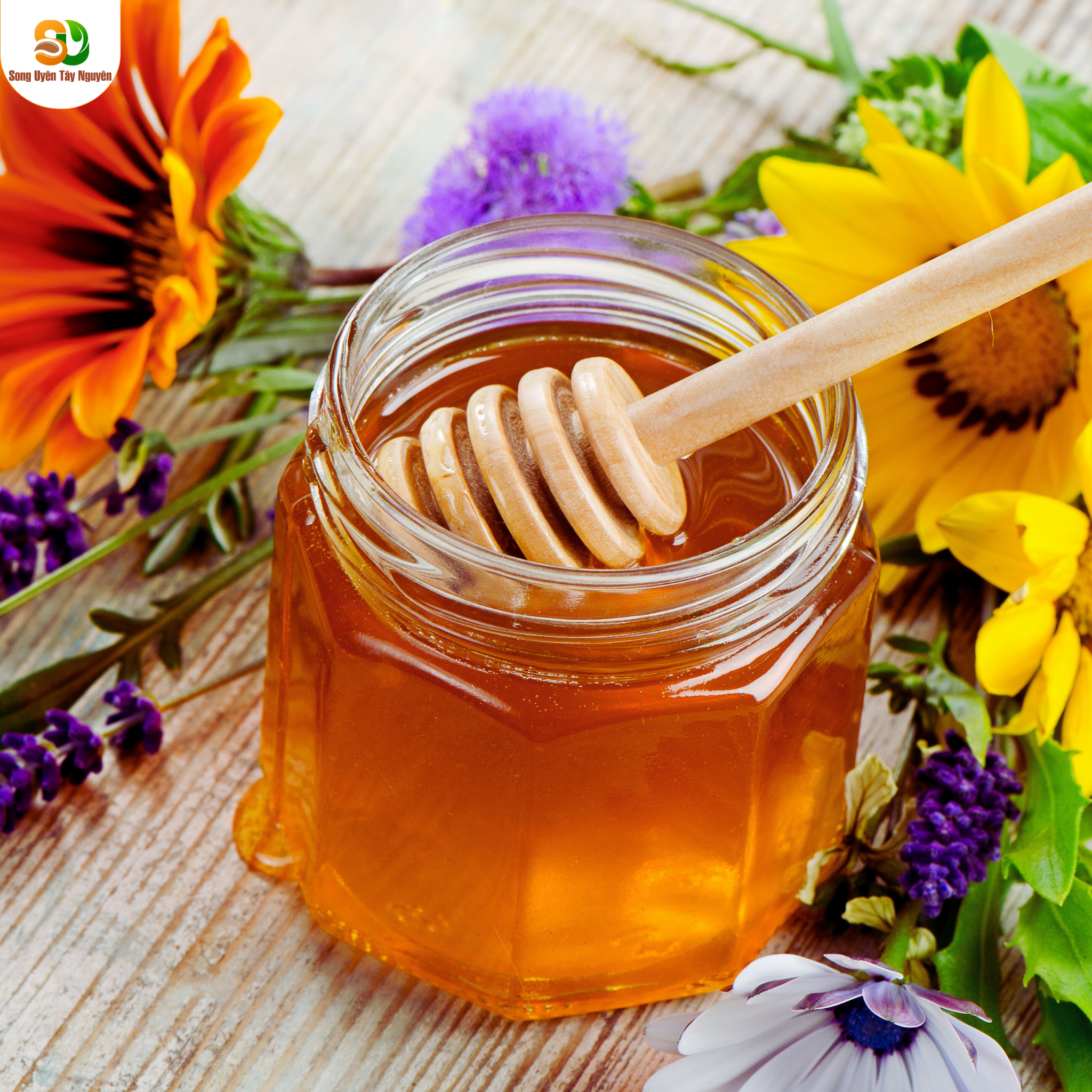 mật ong hoa nhãn Hưng Yên màu vàng óng
