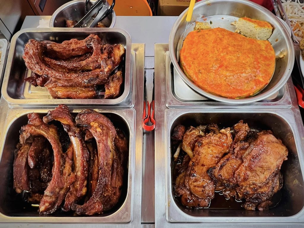 món ăn truyền thống Việt Nam với mật ong hoa