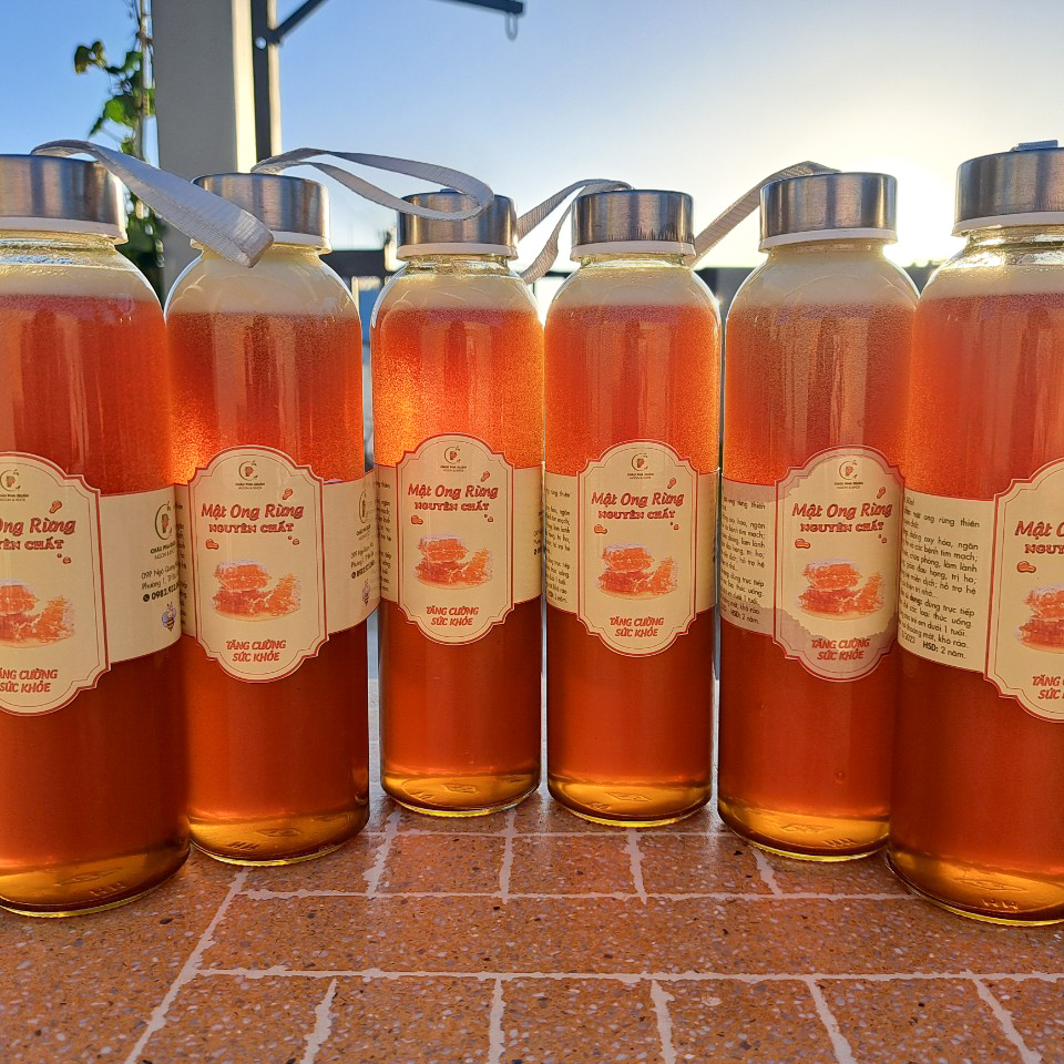 mật ong rừng nguyên chất mùi thơm đặc trưng vị ngọt thanh