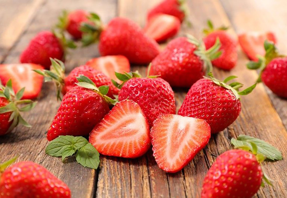 dâu tây tươi giàu vitamin C