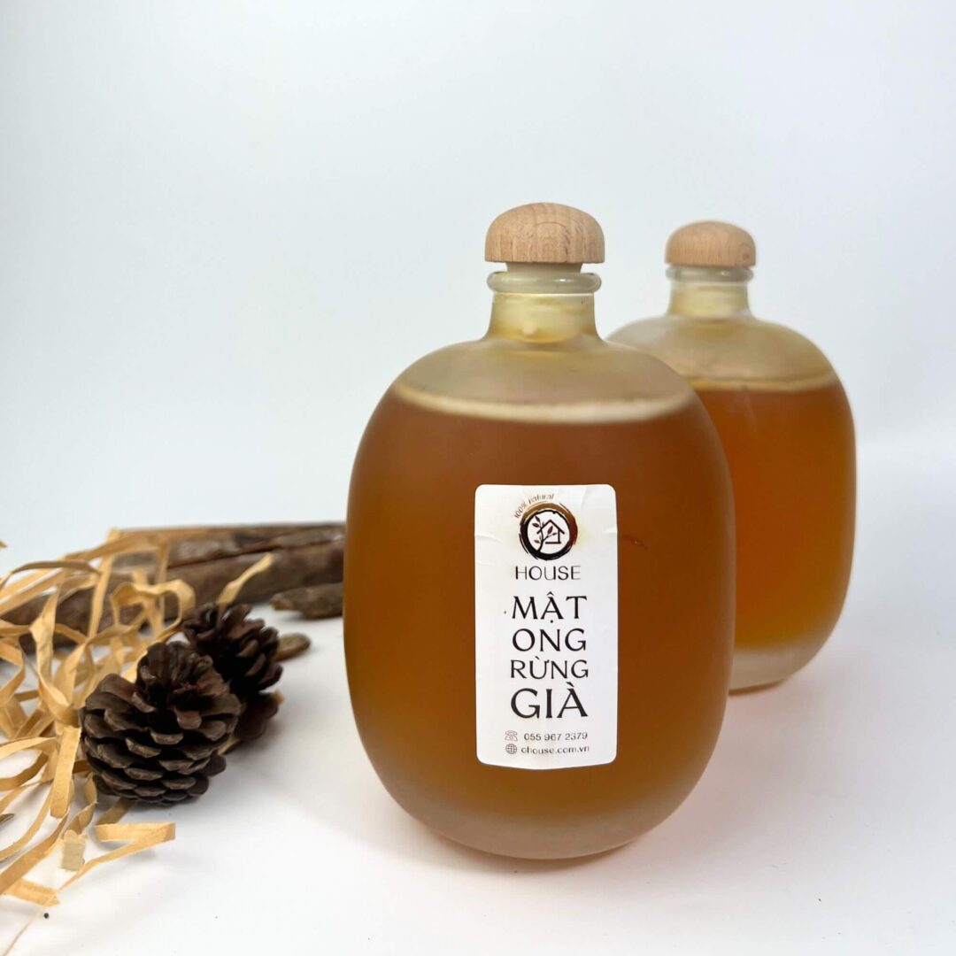 mật ong rừng mùi thơm nồng đặc trưng