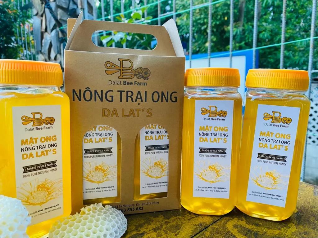 mật ong hoa cà phê màu vàng sánh đặc trưng