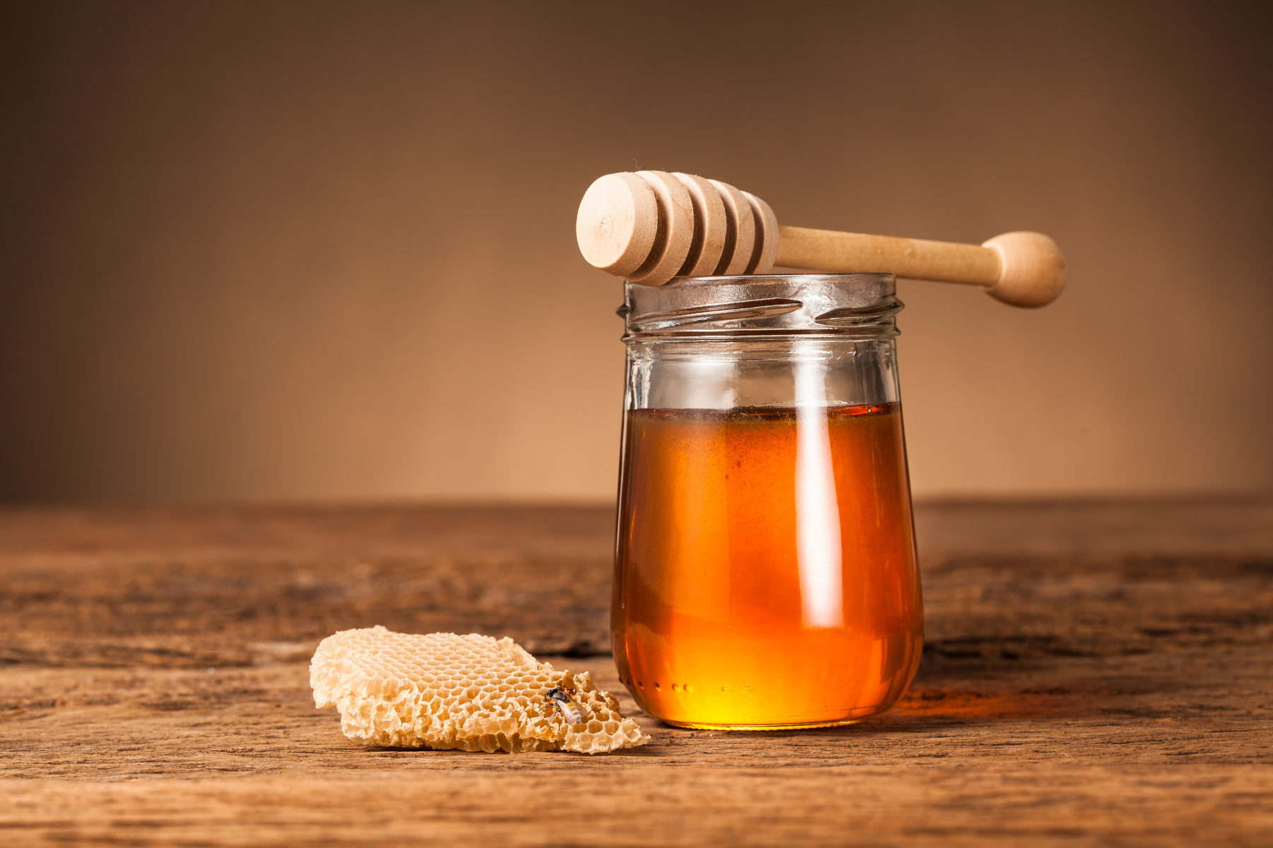 phục hồi tóc hư tổn bằng mật ong hoa chôm chôm