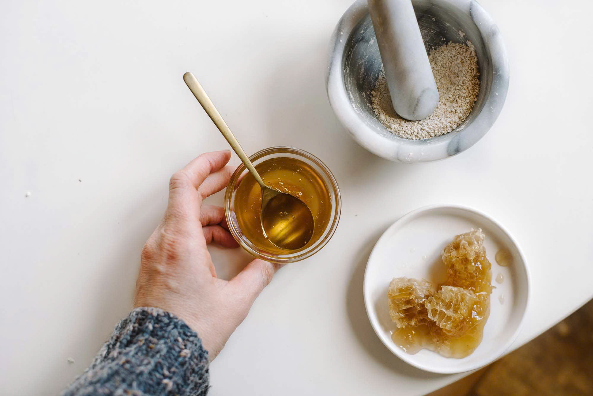 mặt nạ mật ong hoa nhãn cho da dầu